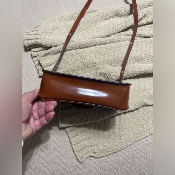 Tory Burch ROBINSON SPAZZOLATO CONVERTIBLE SHOULDER BAG - Picture 13 of 14